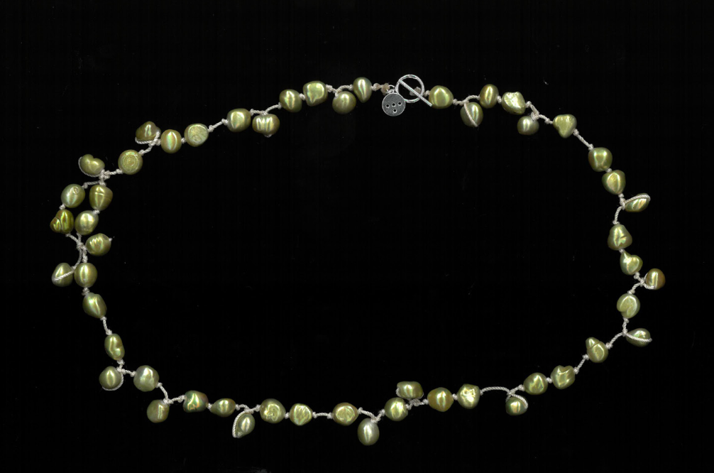 HECHICERA GREEN PEARL (CREAM) NECKLACE