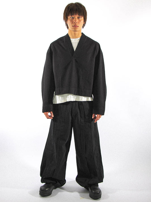 CAMPESINO V-NECK SHIRT IN METEORITE BLACK