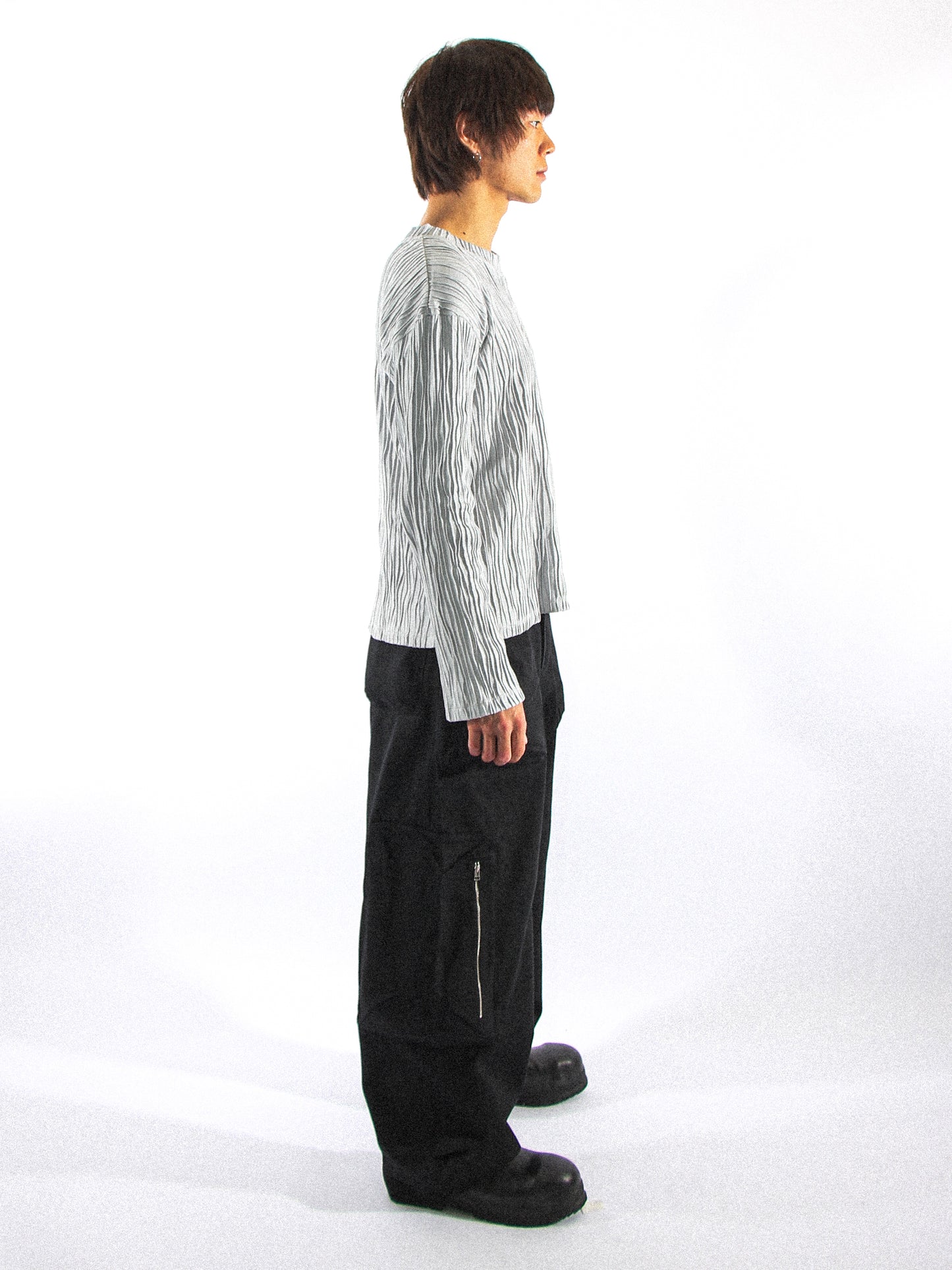 GILLED LONG SLEEVE T-SHIRT IN ICE BLUE