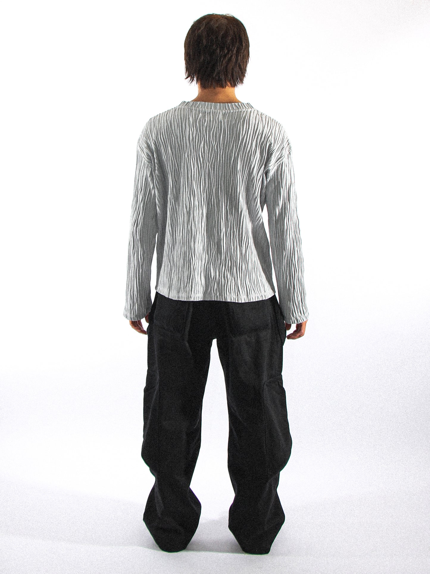 GILLED LONG SLEEVE T-SHIRT IN ICE BLUE