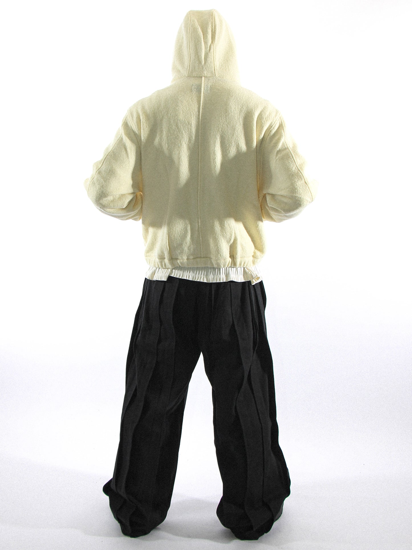 HOODED FLEECE JACKET IN COCONUT CREAM