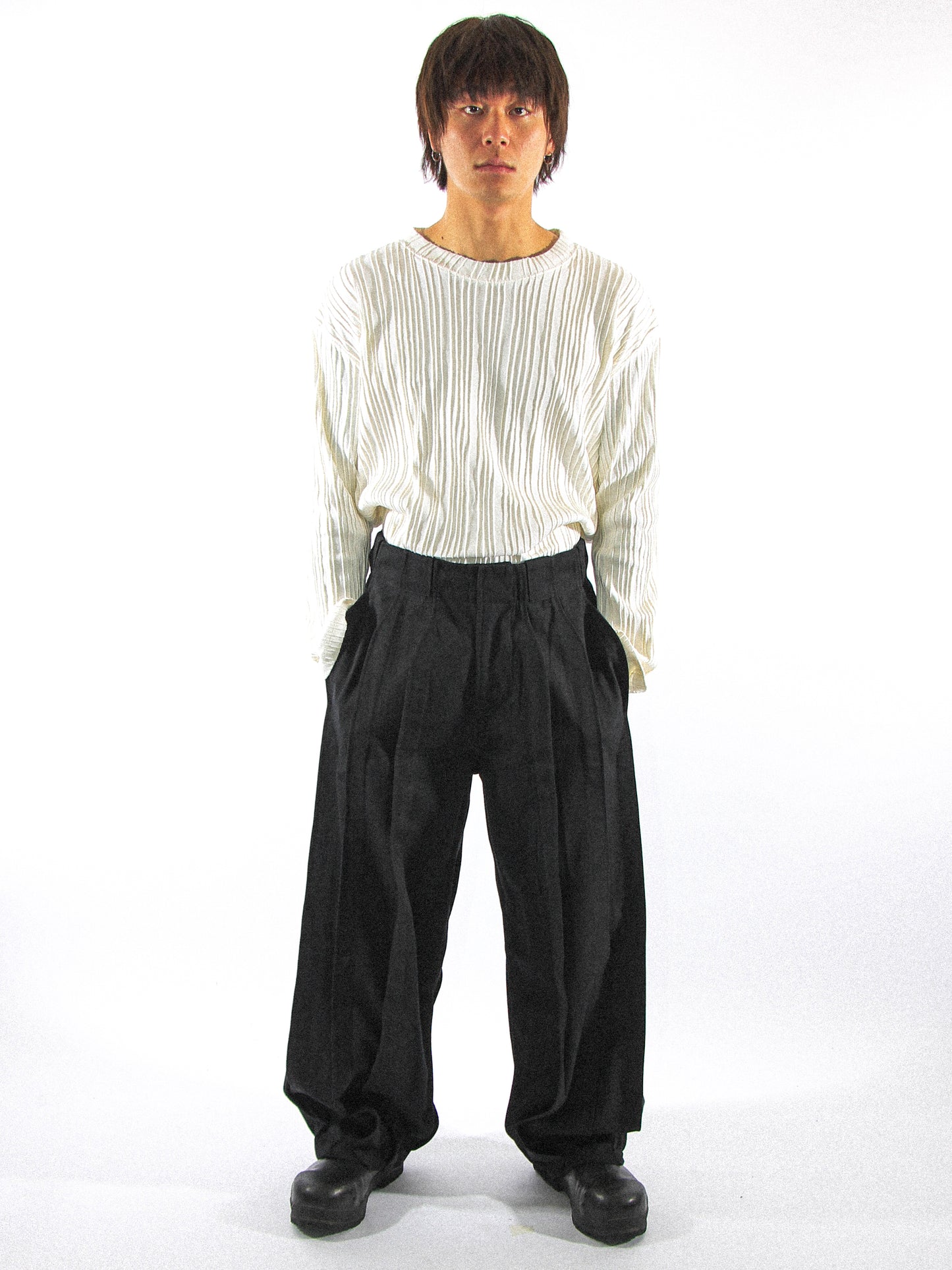 MARASMIUS PLEATED TROUSER IN METEORITE BLACK