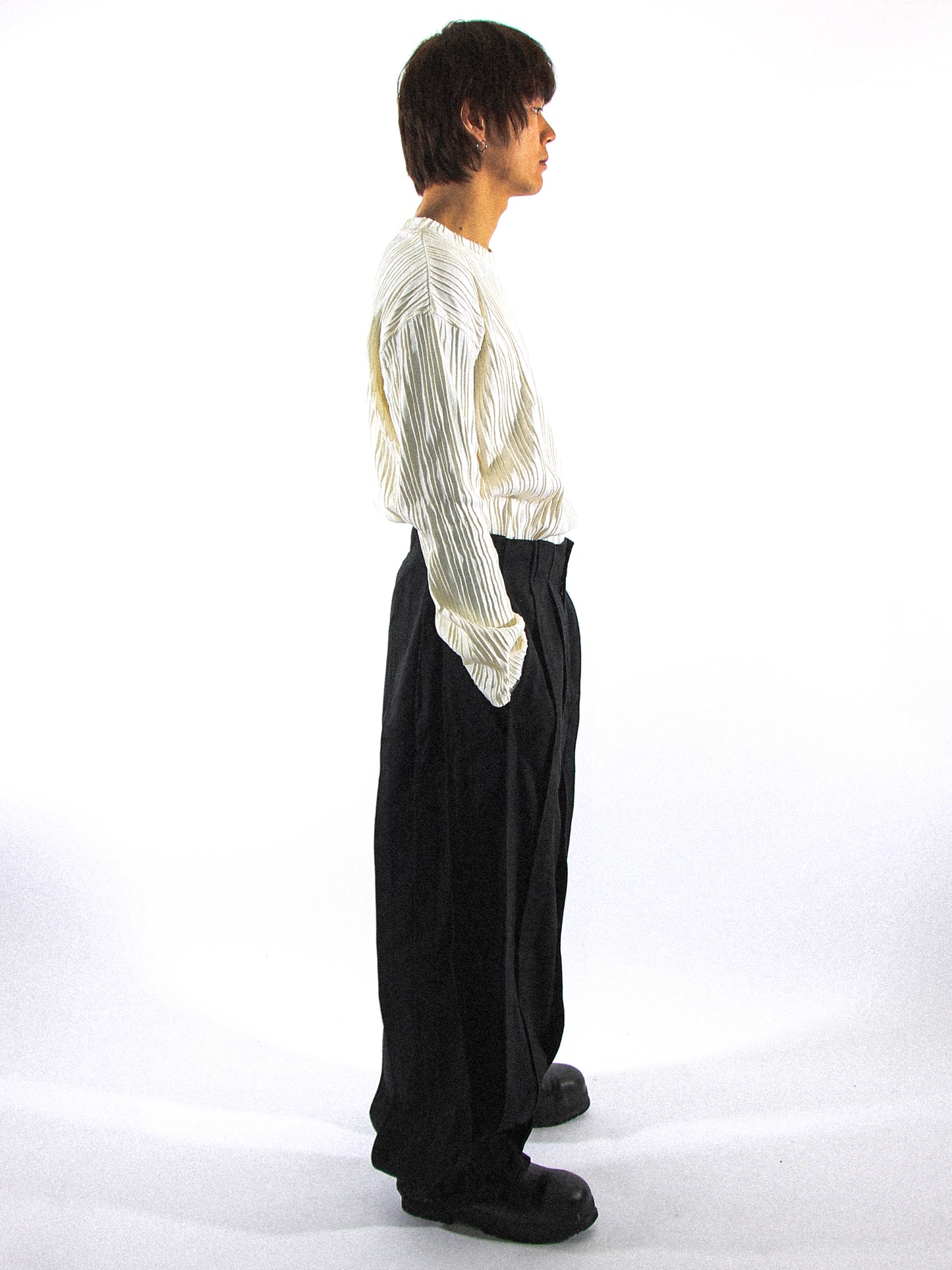 MARASMIUS PLEATED TROUSER IN METEORITE BLACK