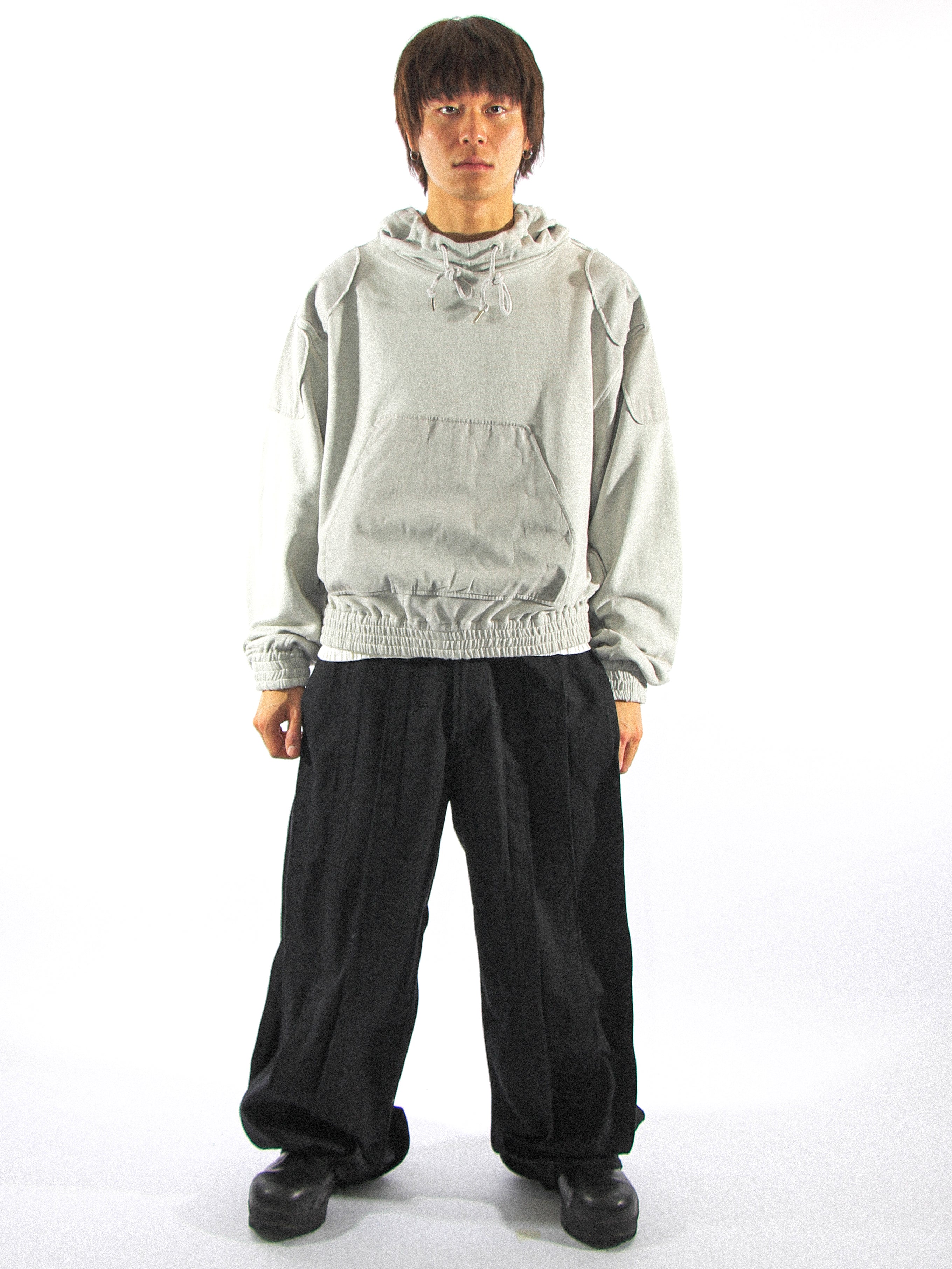 SHOULDER PATCH HOODIE IN SILVER BIRCH – Tondolo
