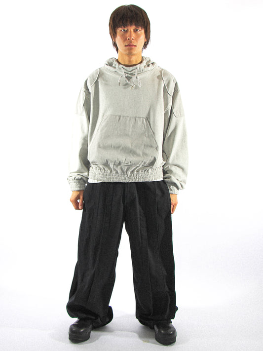 SHOULDER PATCH HOODIE IN SILVER BIRCH