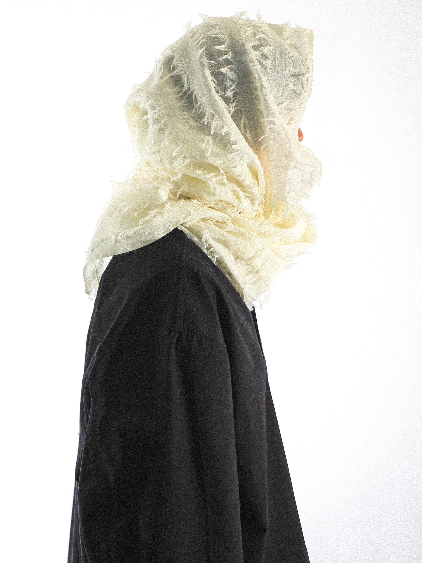 TAFTED WOOL SCARF IN COCONUT CREAM