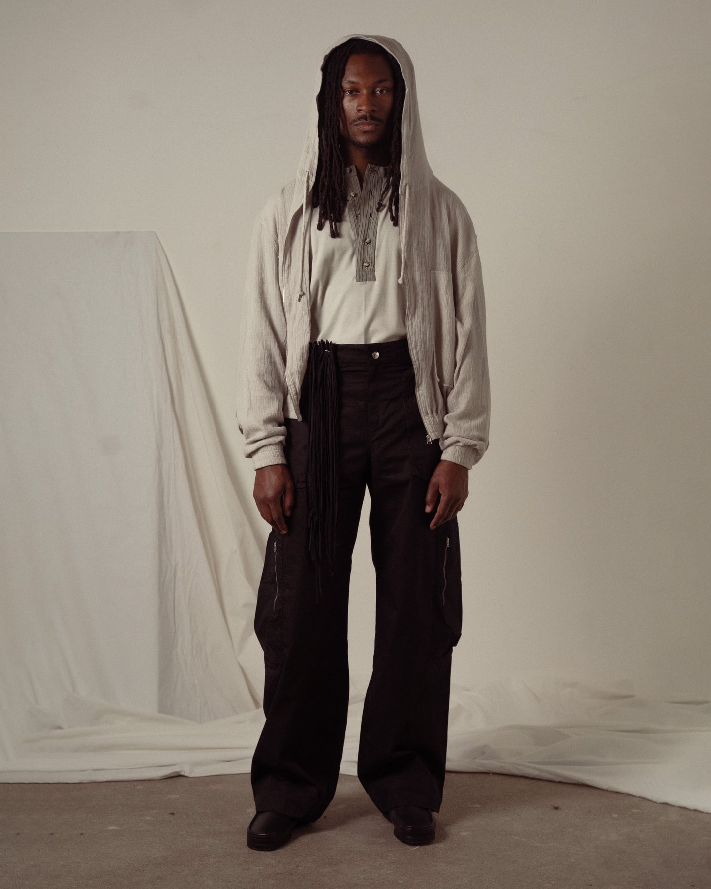 Luteus Cargo Trousers In Meteorite Black